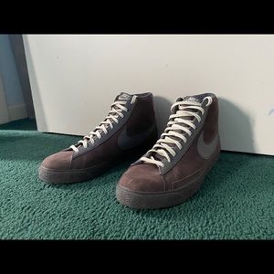 Nike Blazer Hi premium Dark Cinder/Midnight Fog